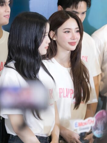 ญดา นริลญา Showtime Clinic-หลัง2 (Small).jpg