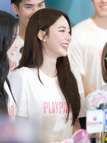 ญดา นริลญา Showtime Clinic-หลัง3 (Small).jpg