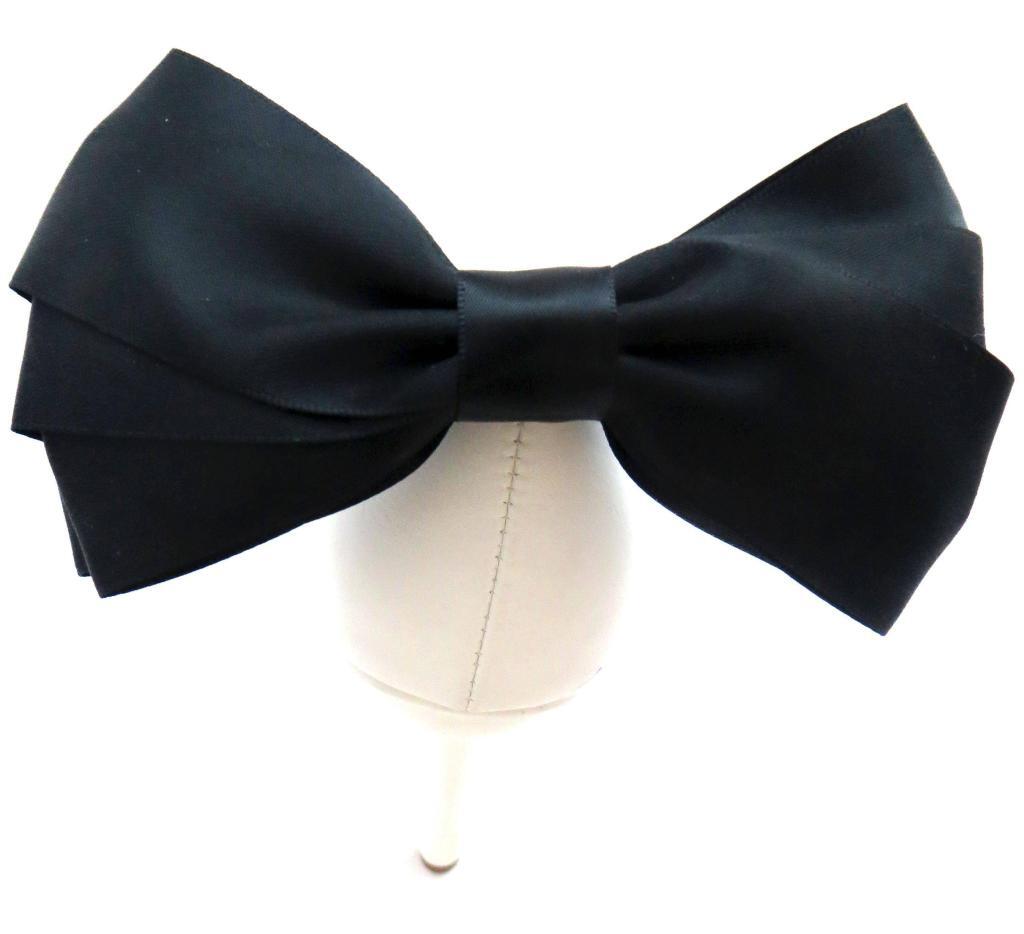 black-bow-with-ribbon_717491